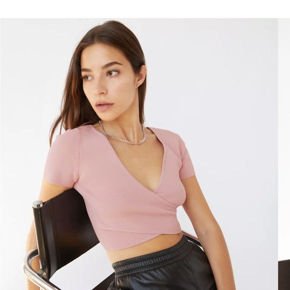 Aritzia | Babaton Sculpt Knit Cross-Front Top in Dawn Pink - Size Small - Picture 2 of 5